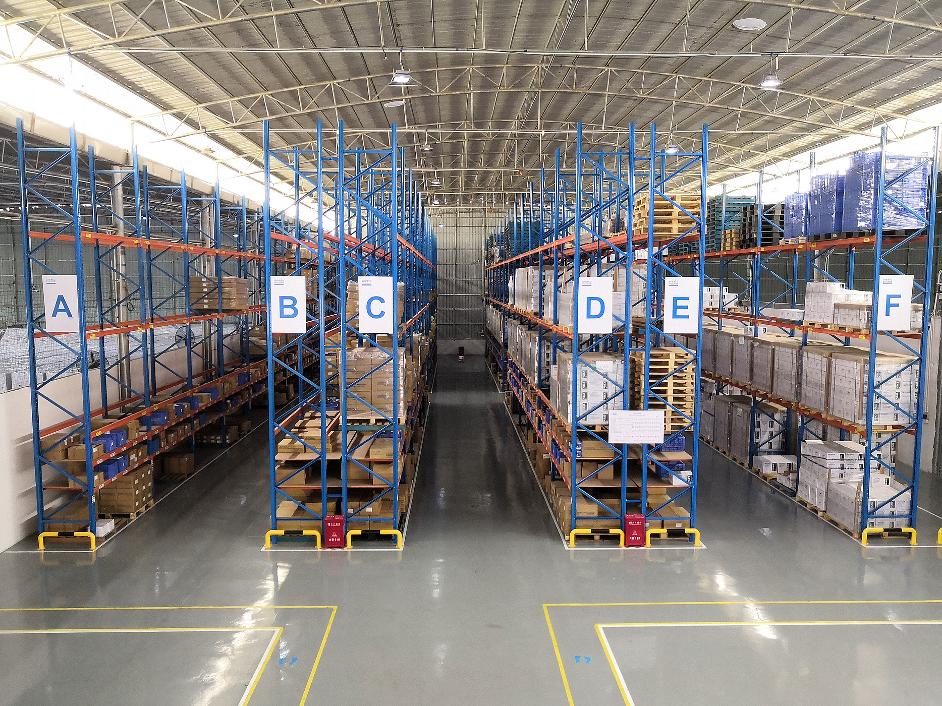 Arvato Supply Chain Solutions eröffnet neue Distributionszentren in
