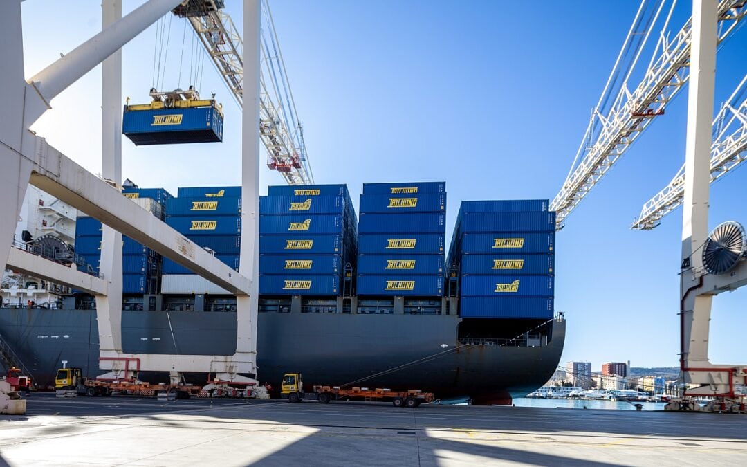 Tailwind baut innerasiatischen Service aus