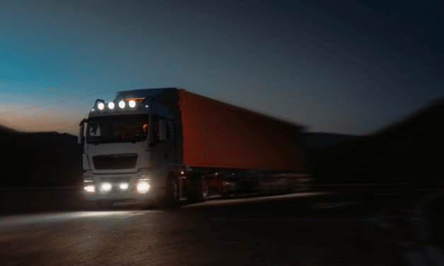 DFDS und Volvo Trucks setzen auf Nachtlogistik
