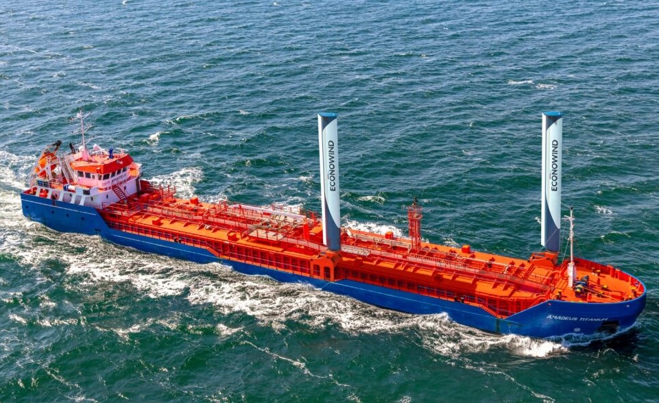 Covestro und HGK Shipping: Windkraft für Chemietanker