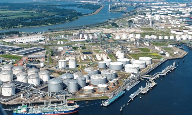 Hafen Rotterdam: Rückgang beim Umschlag, Druck auf Industrie