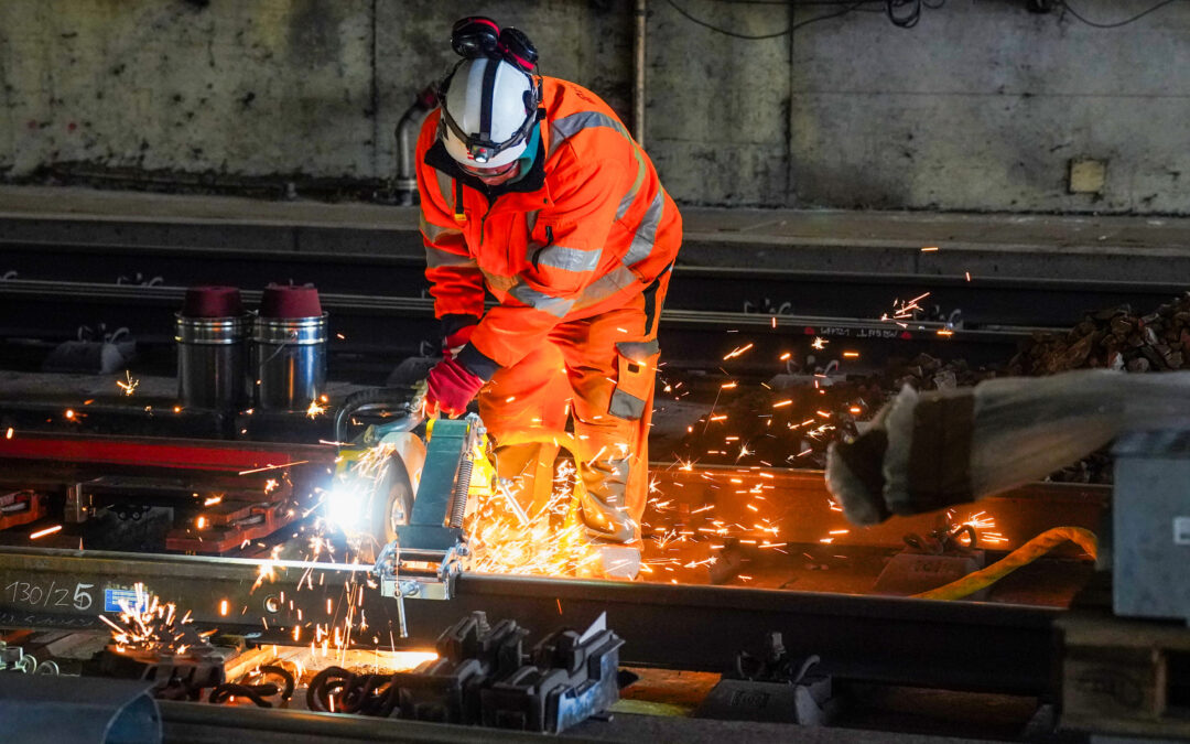 Deutsche Bahn verringert operativen Verlust deutlich