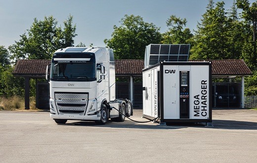 Meilenstein: Elektro-LKW laden mit über 1,1 MW Leistung