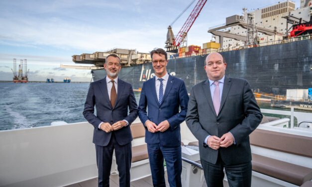 Häfen in Duisburg und Rotterdam gestalten die Energiewende