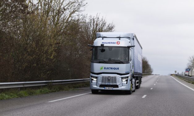 Renault Trucks elektrifiziert internen Logistikkorridor