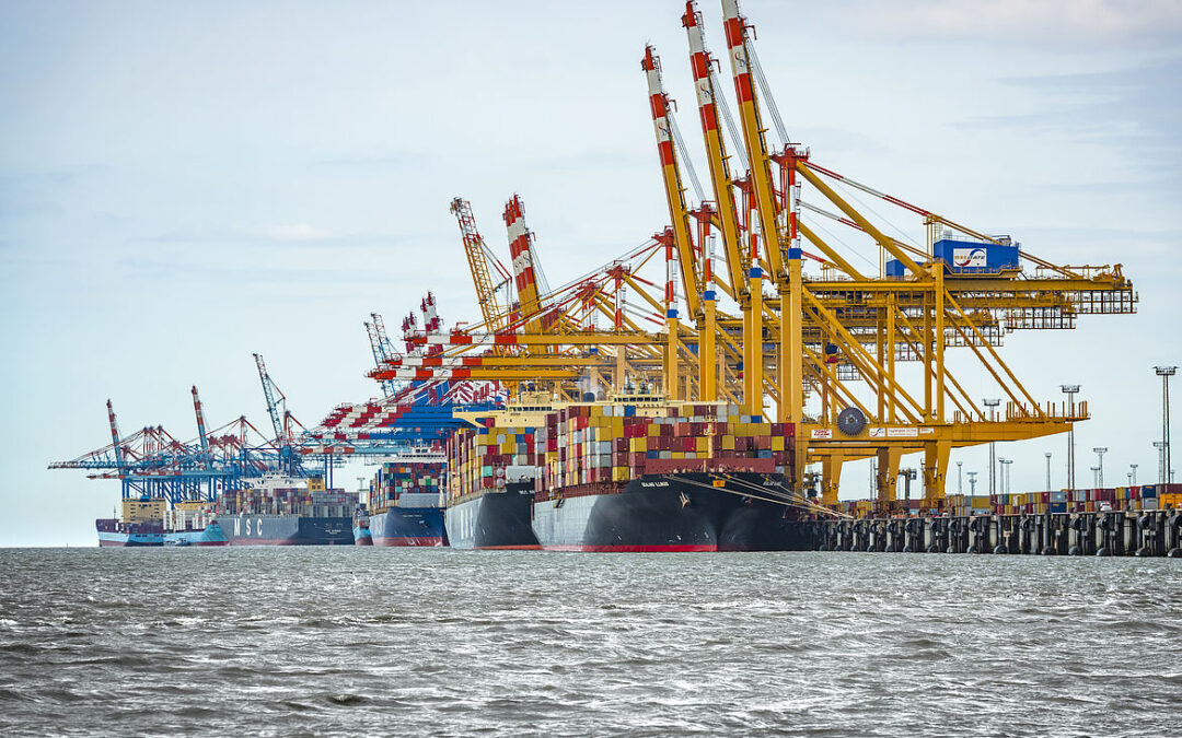 Autotransporter in Bremerhaven nutzt erstmals Landstrom