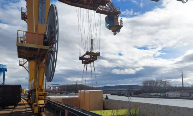 Rhenus realisiert multimodalen Anlagentransport