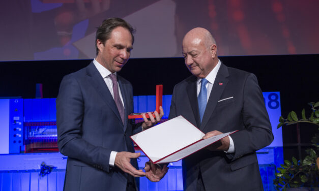 Senger-Weiss erhält staatliche Auszeichnung