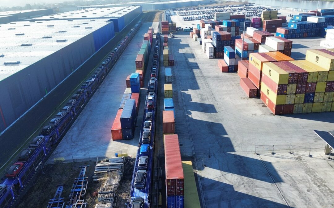 Hödlmayr-Zug bringt Bahnverkehr nach Liège Trilogiport zurück