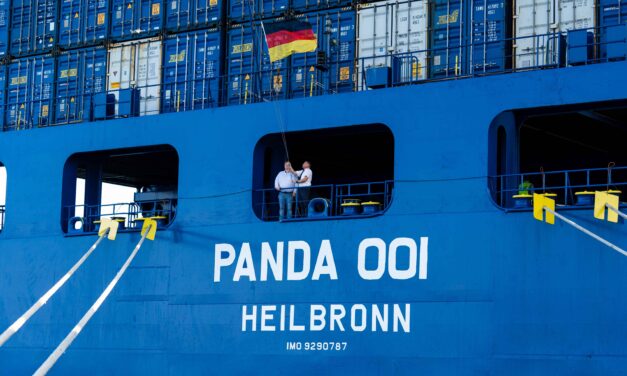 Tailwind lässt erstes Schiff unter deutscher Flagge fahren