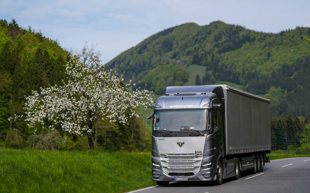 SuperPanther startet Serienproduktion des eTopas 600
