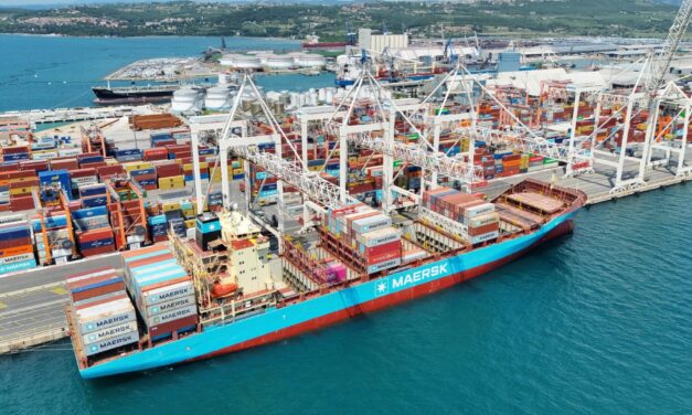 Hafen Koper erweitert Containerdienst ins östliche Mittelmeer