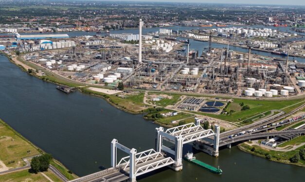 Rotterdamer Hafen steigert Umschlag trotz Unsicherheit