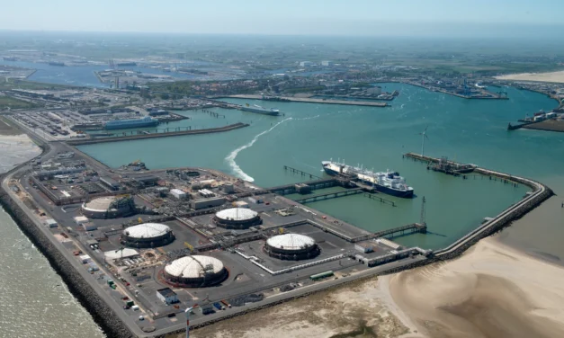Hafen Antwerpen-Brügge hält Umschlag stabil