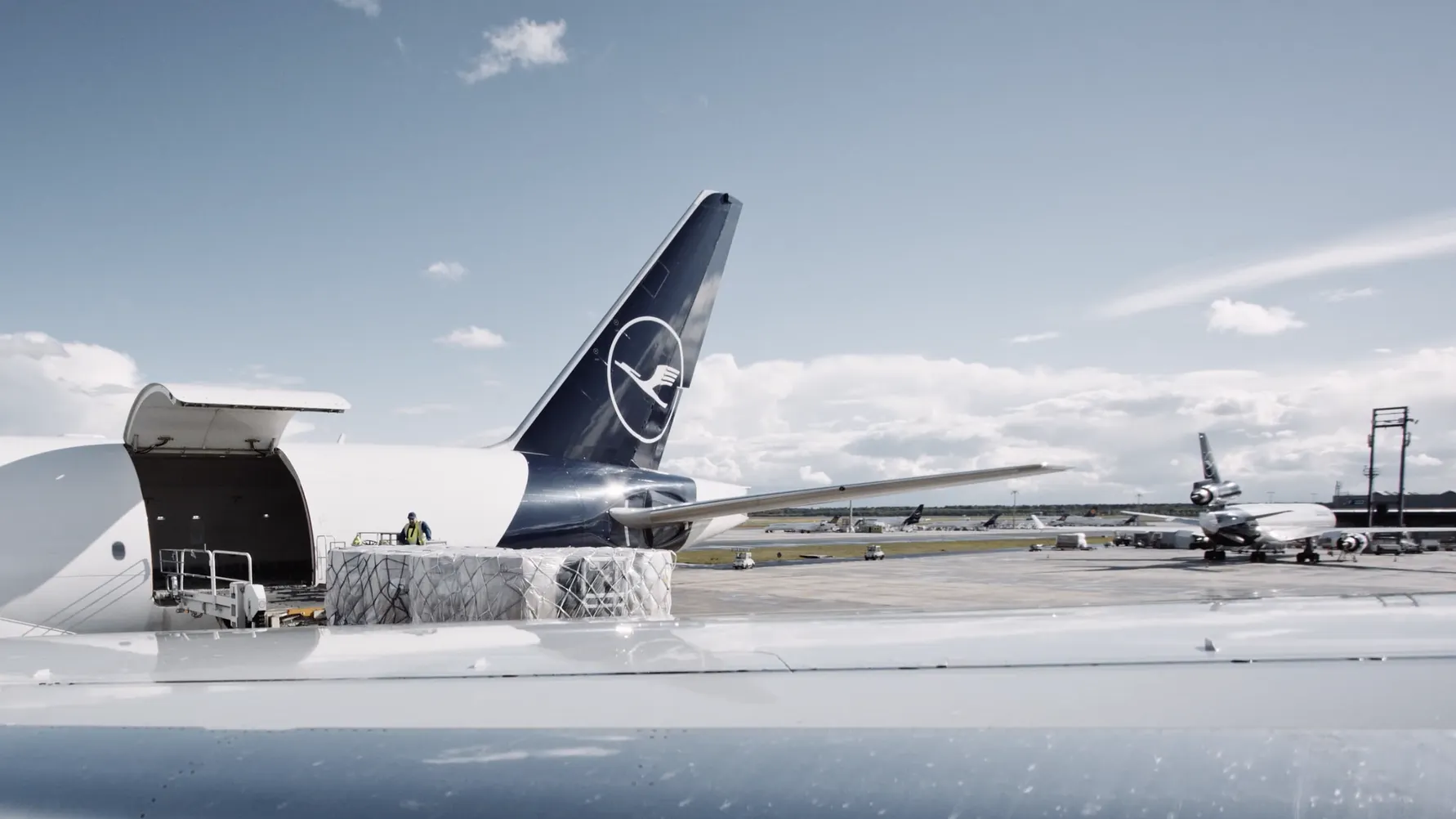 260804_Lufthansa_Cargo_Freighter