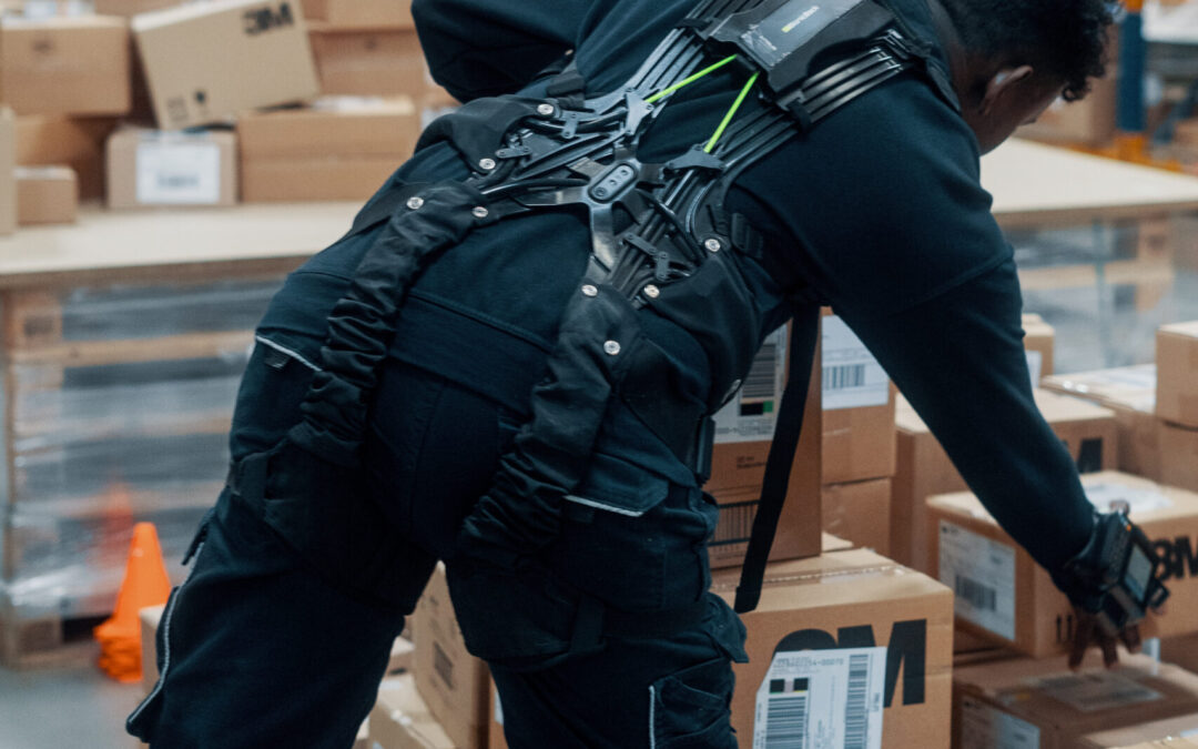Exoskelett soll Rücken in der Logistik entlasten