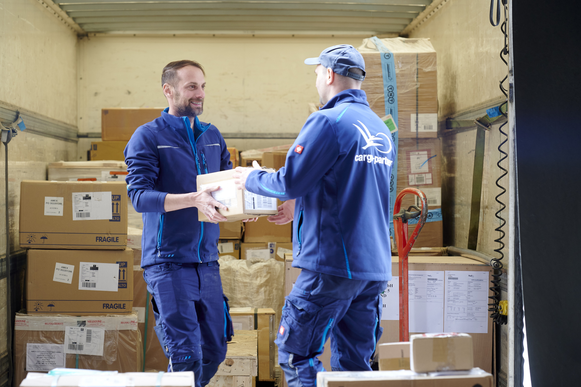 cargo-partner_Paketversand_01