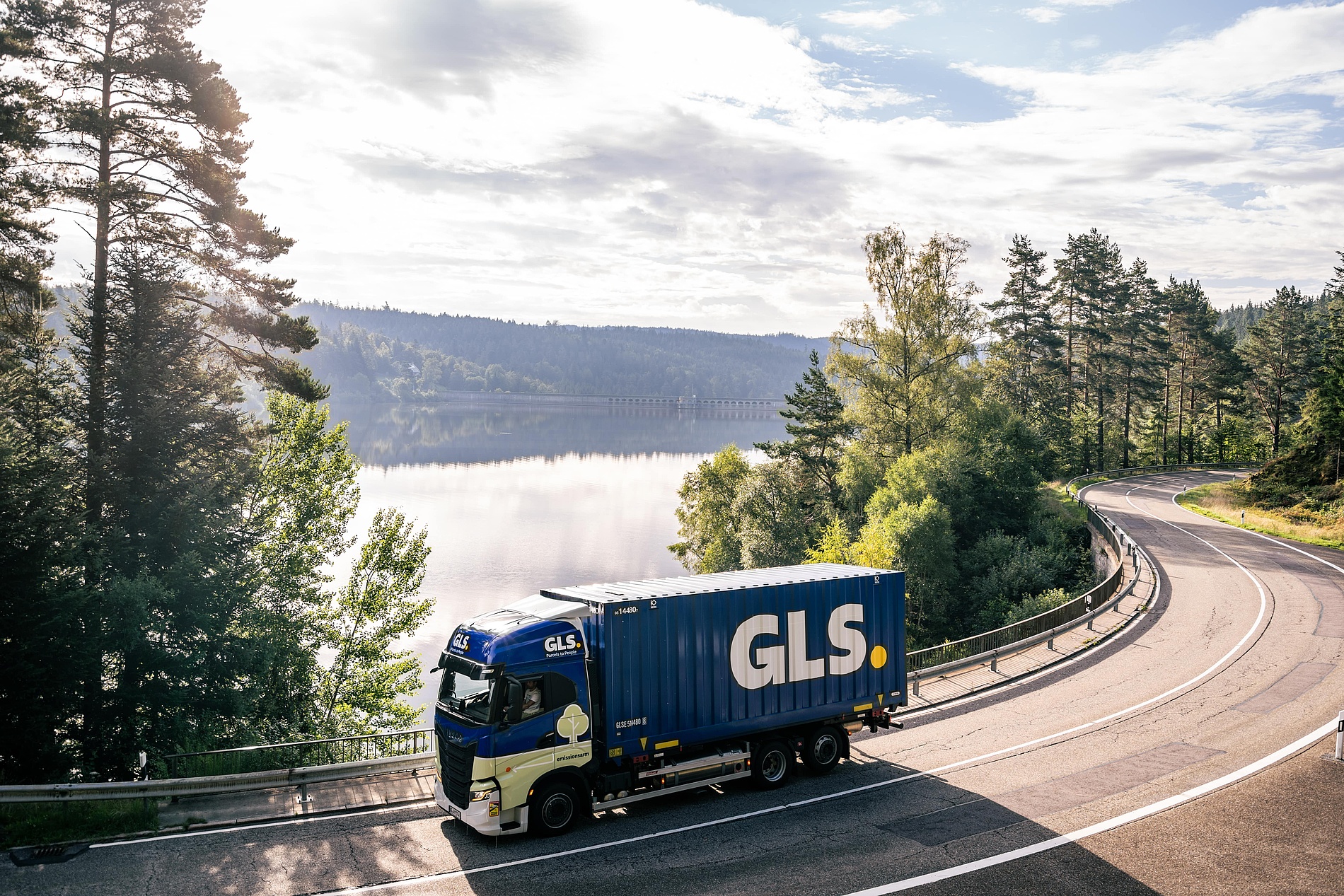 GLS auf dem Weg zur Emissionsfreiheit
