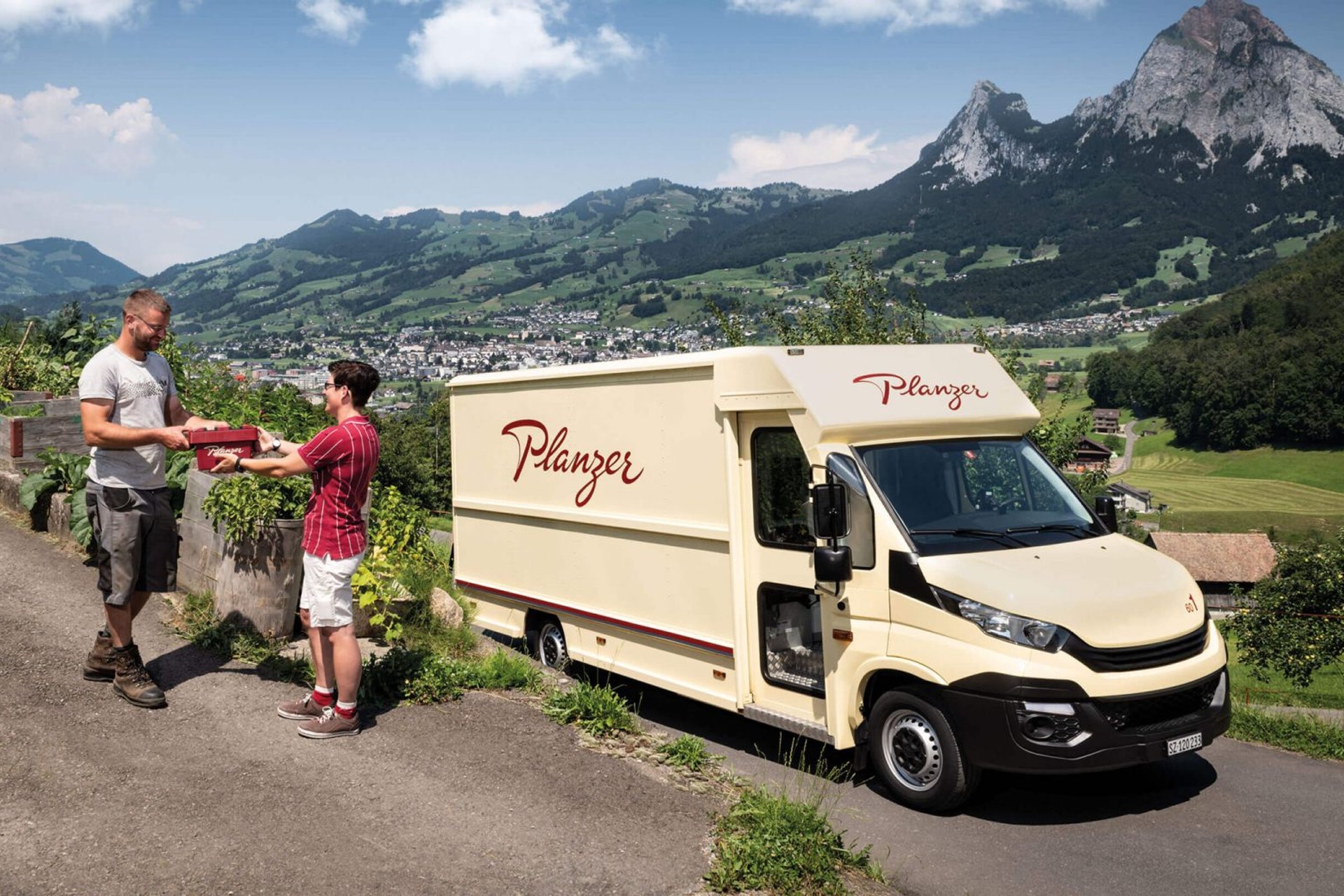 Österreichische Post beauftragt Planzer mit Paketzustellung in der Schweiz