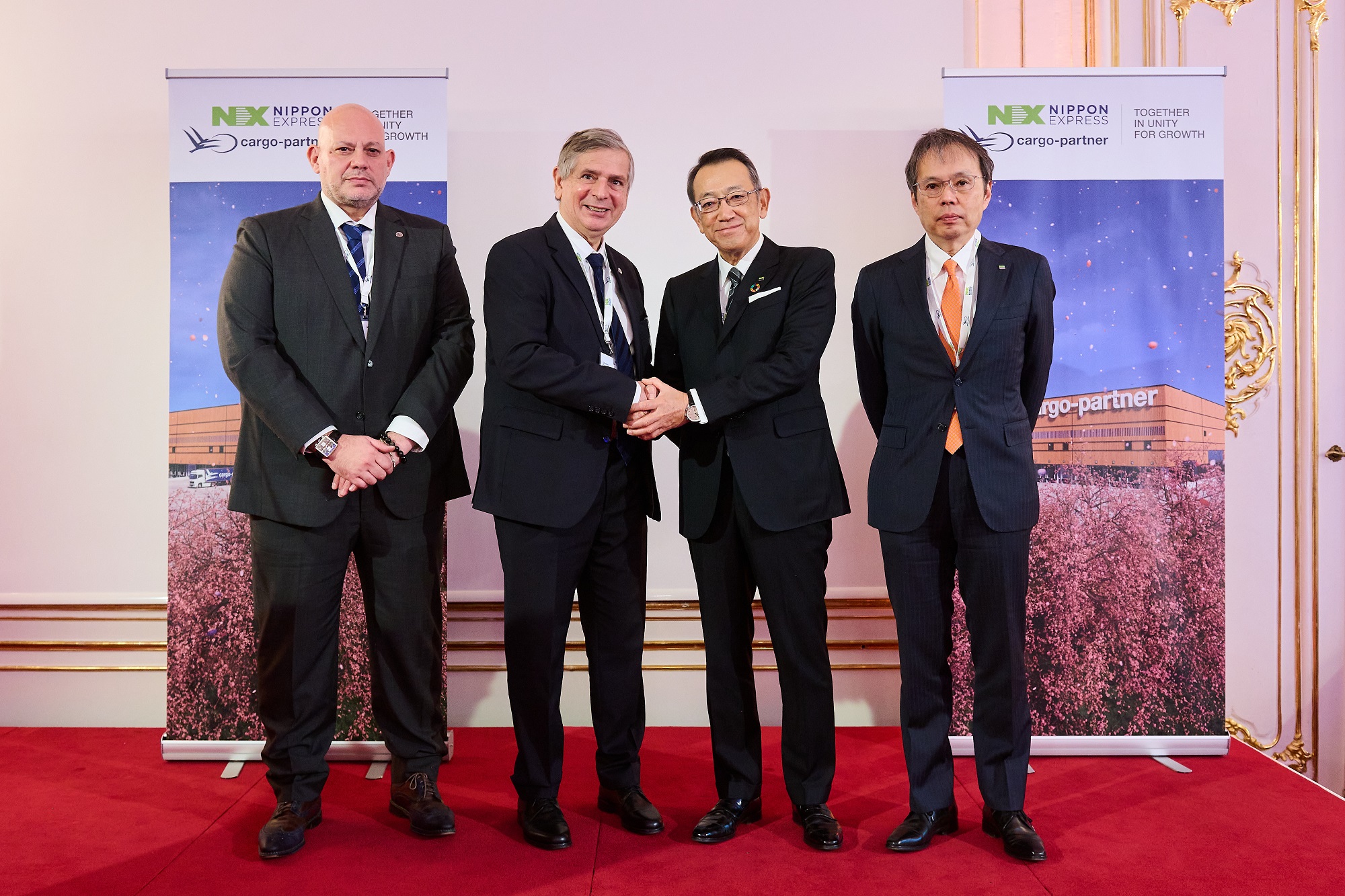 Abschluss: Erwerb der Anteile von cargo-partner durch NIPPON EXPRESS