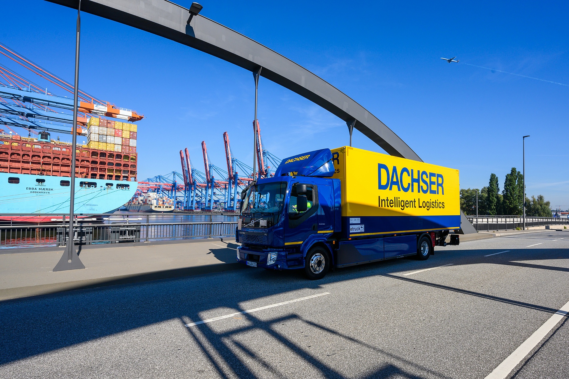 Dachser hält Kurs und erweitert sein globales Netz