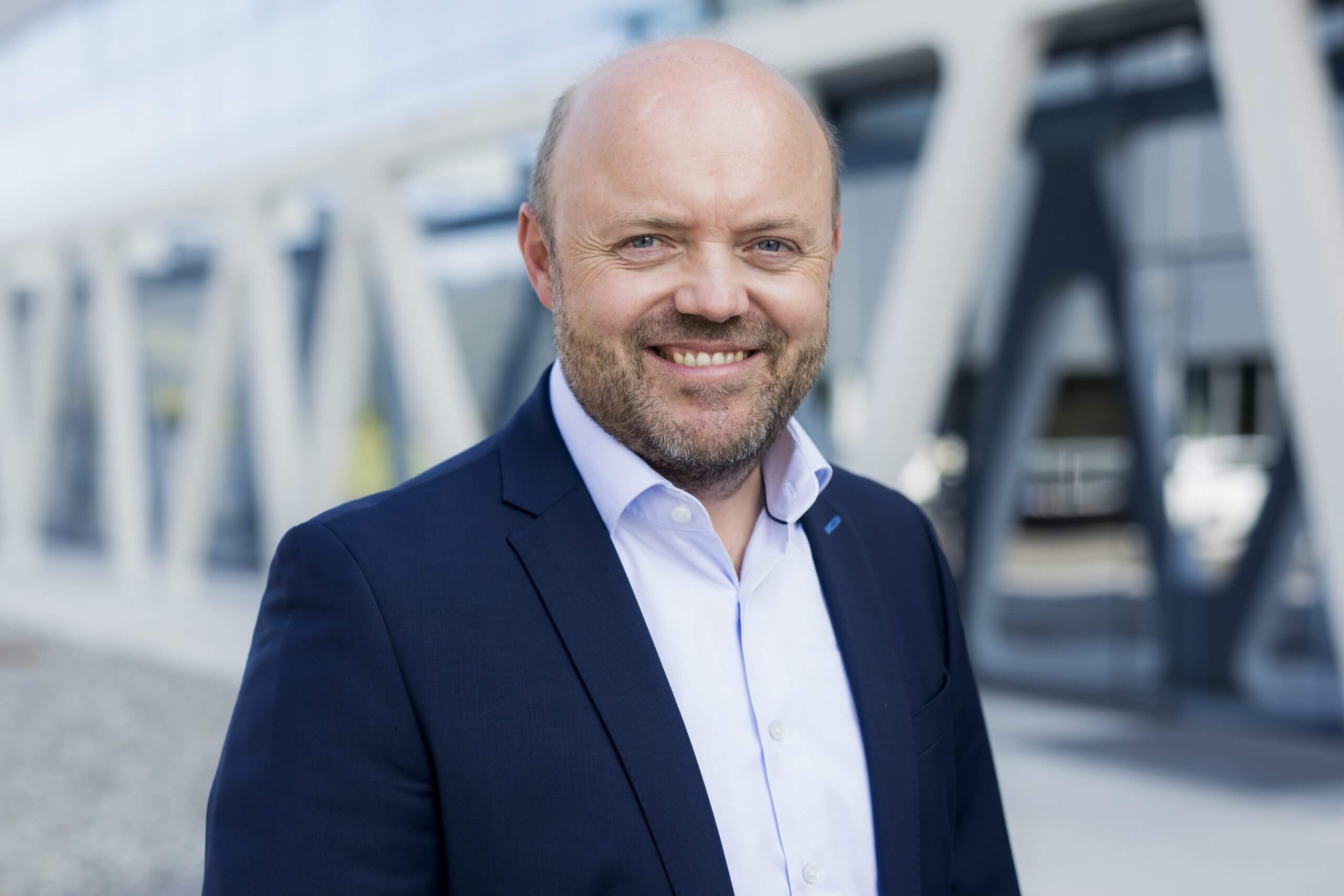KNAPP und Takeoff vertiefen Partnerschaft
