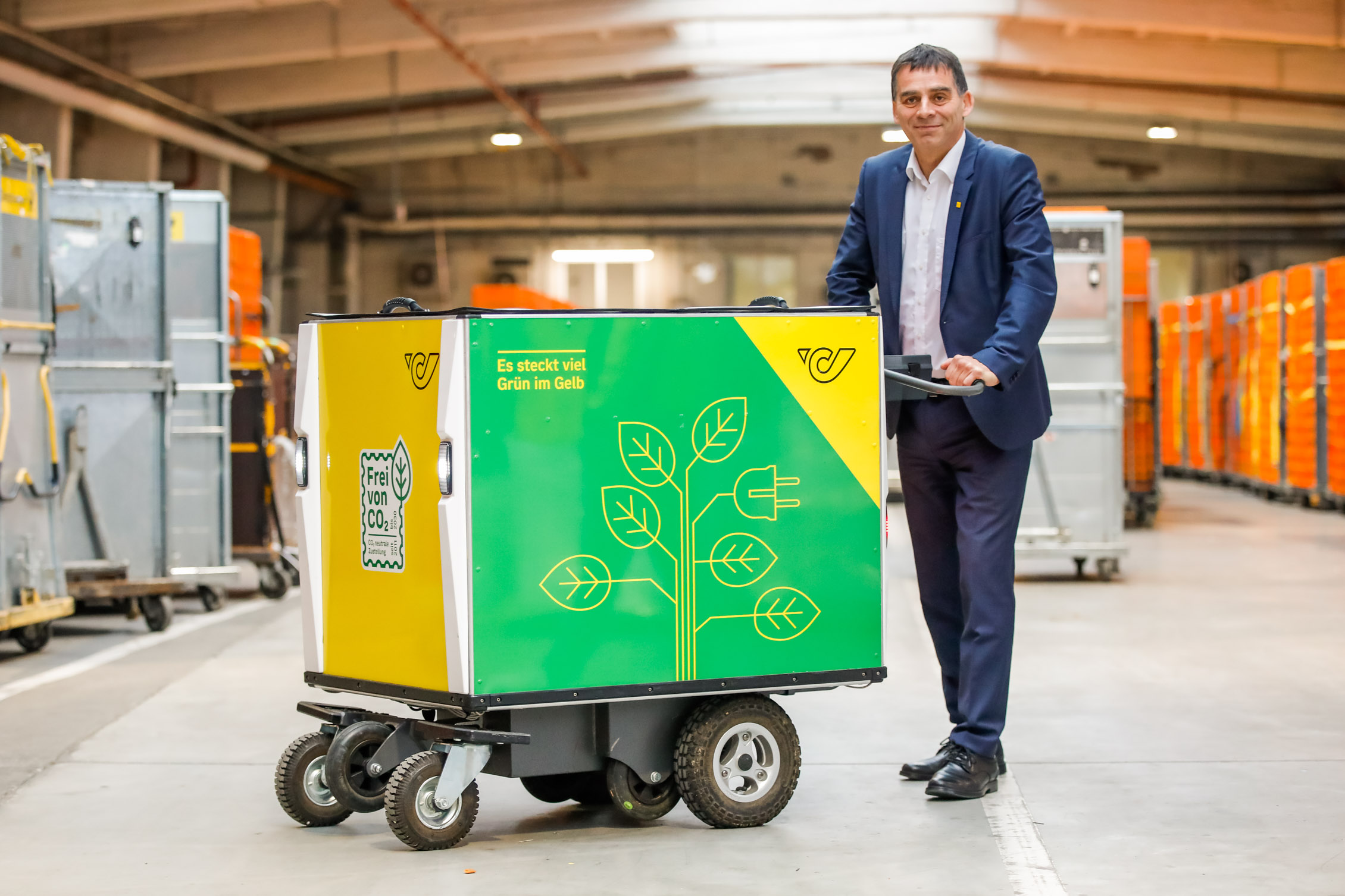 Post kauft elektrische Zustellwägen