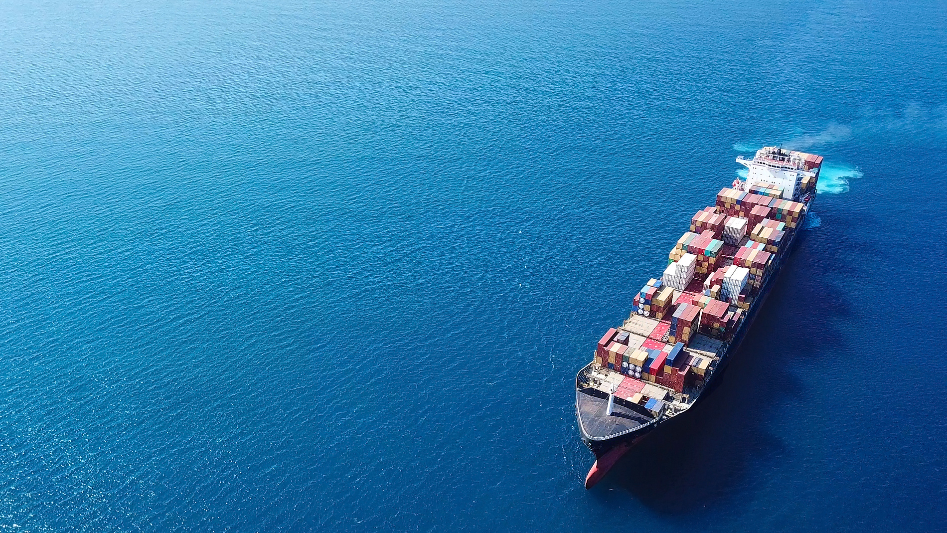Nahost-Konflikt heizt Container-Frachtraten an