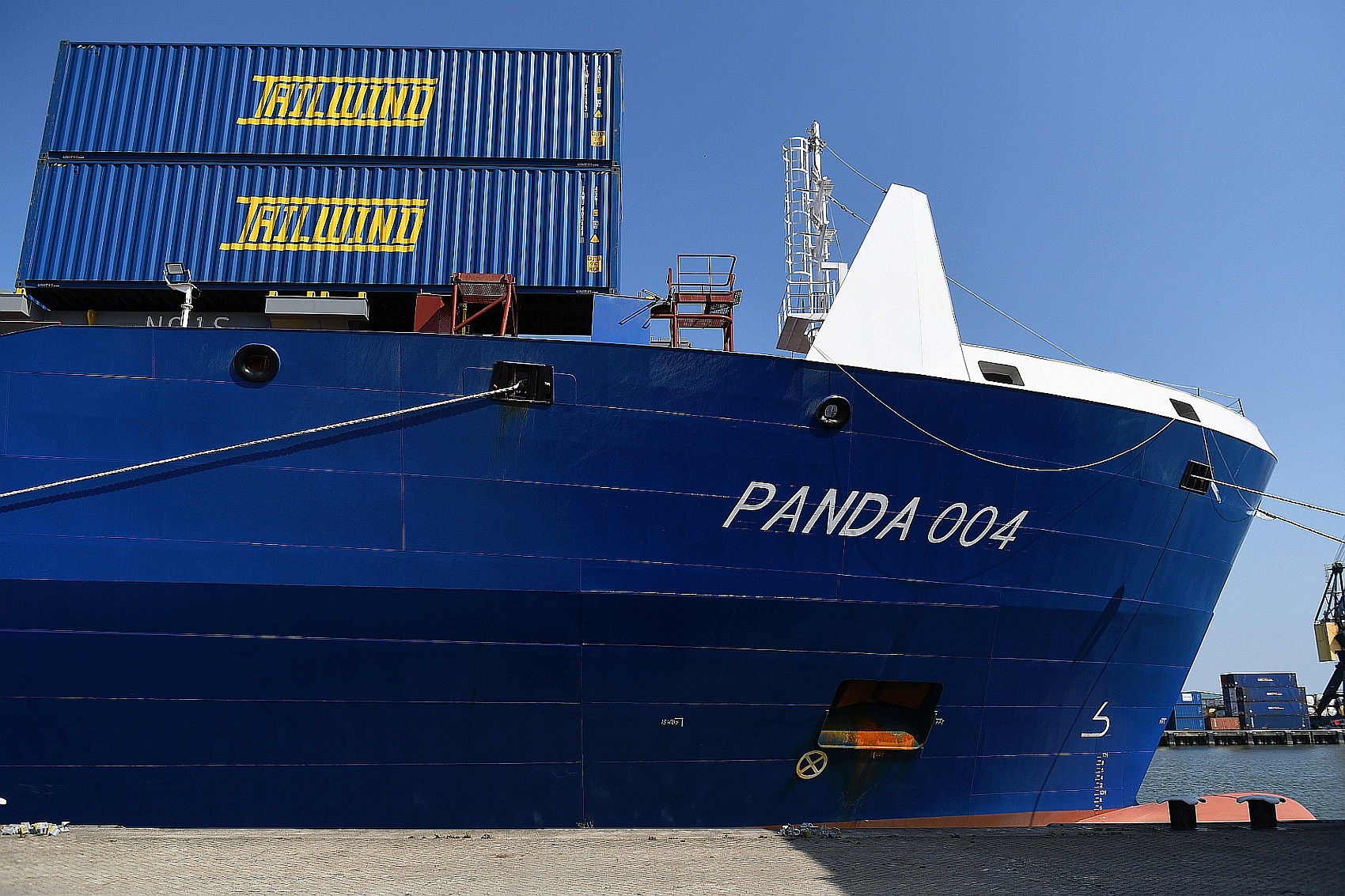 Tailwind tauft weiteres Containerschiff