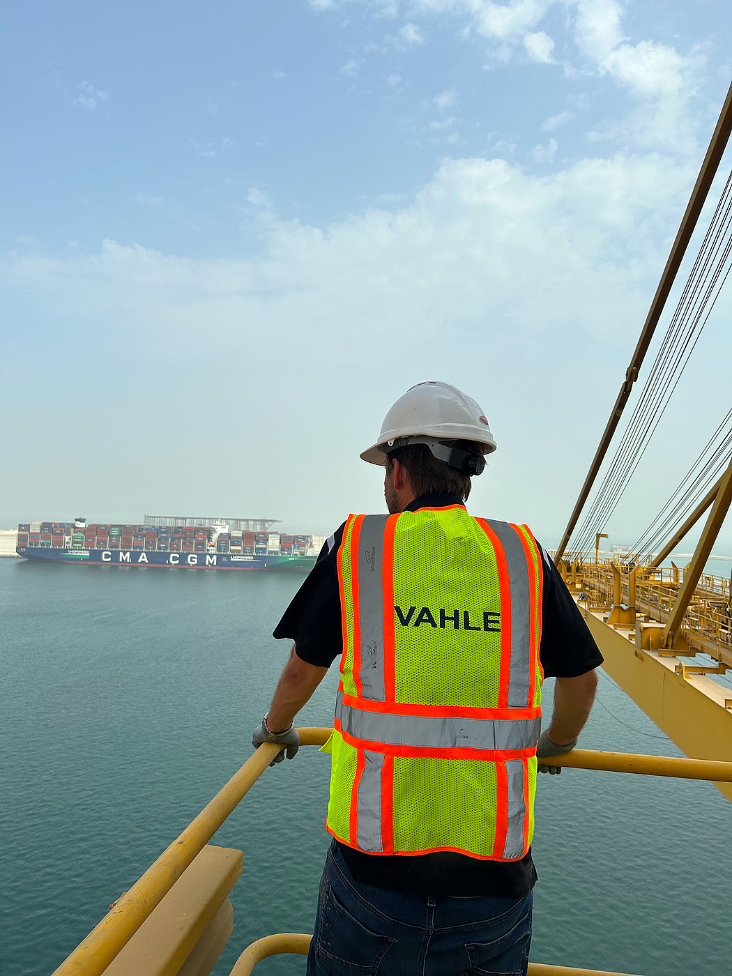 VAHLE elektrifiziert Containerblöcke im neuen Khalifa Port